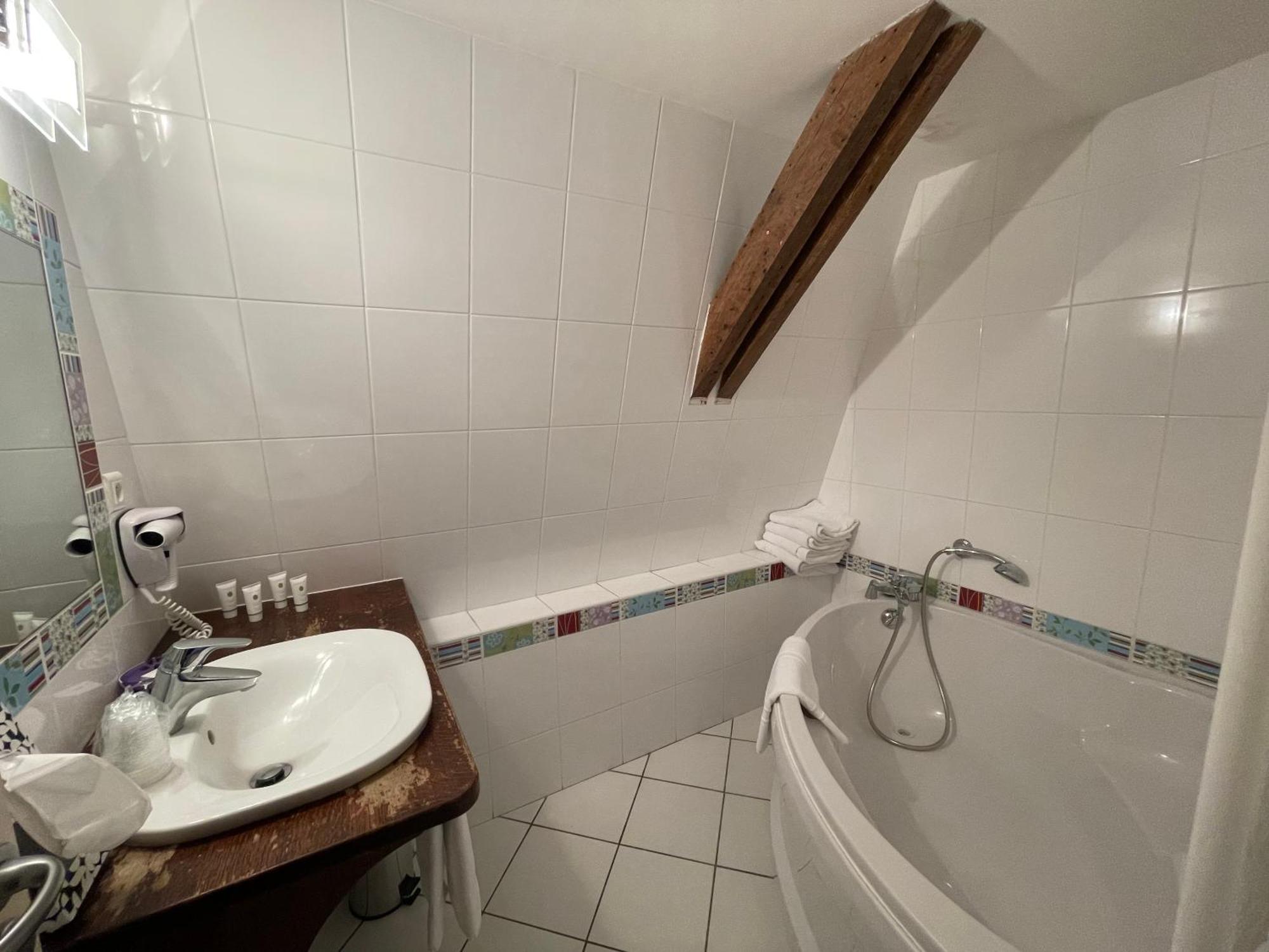 Auberge Cote Riviere Is-sur-Tille Exterior photo